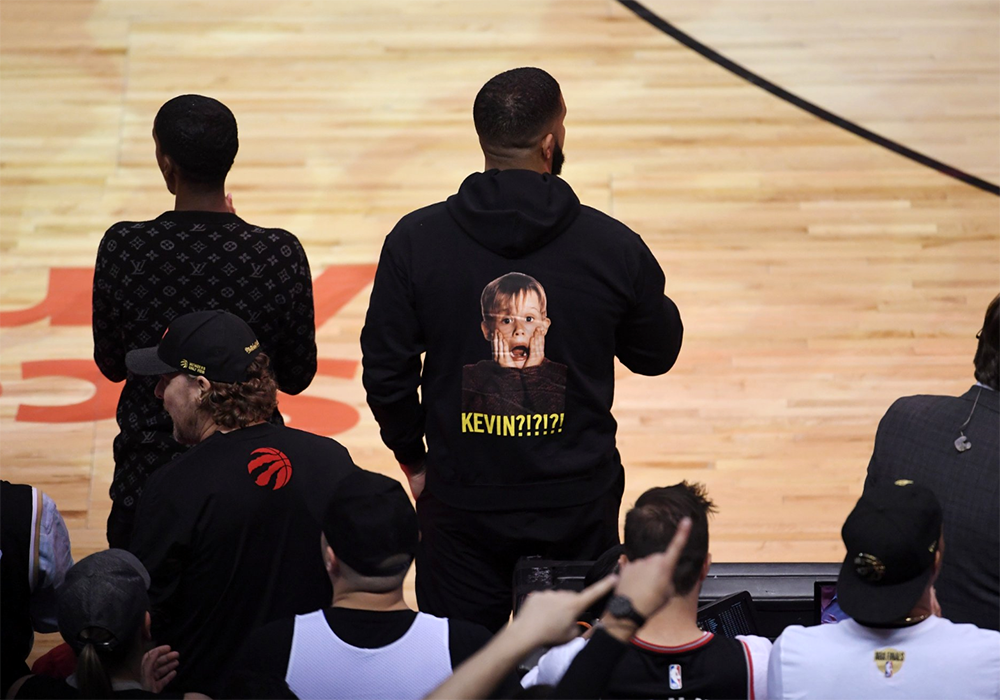 Rapper Drake và hình ảnh từ đó, hoạ mi không còn hót nữa gây sốt cộng đồng mạng sau thất bại của Toronto Raptors